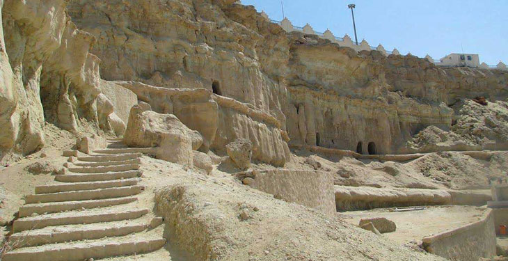 غارهای خریس در قشم