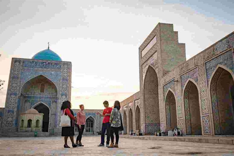 همه چیز در مورد مهاجرت و سفر به ازبکستان