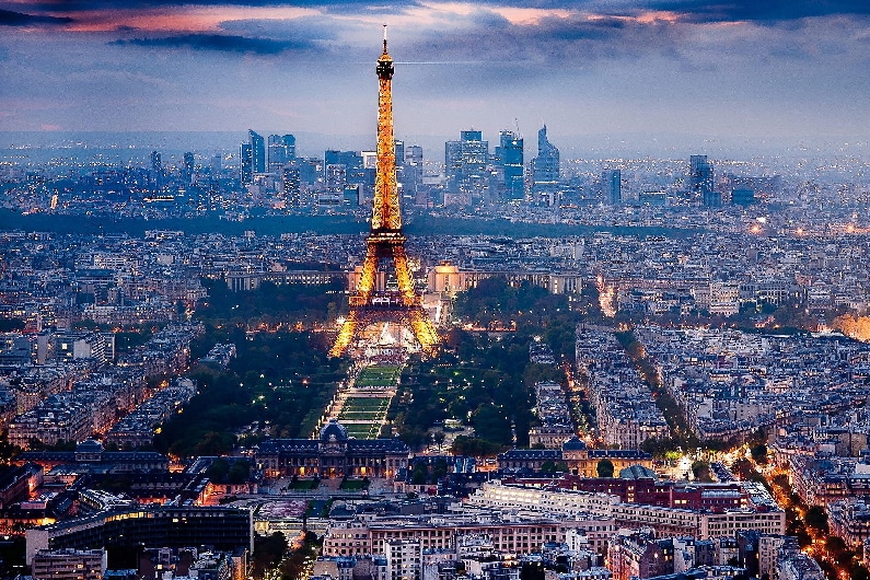 برج ایفل در پاریس