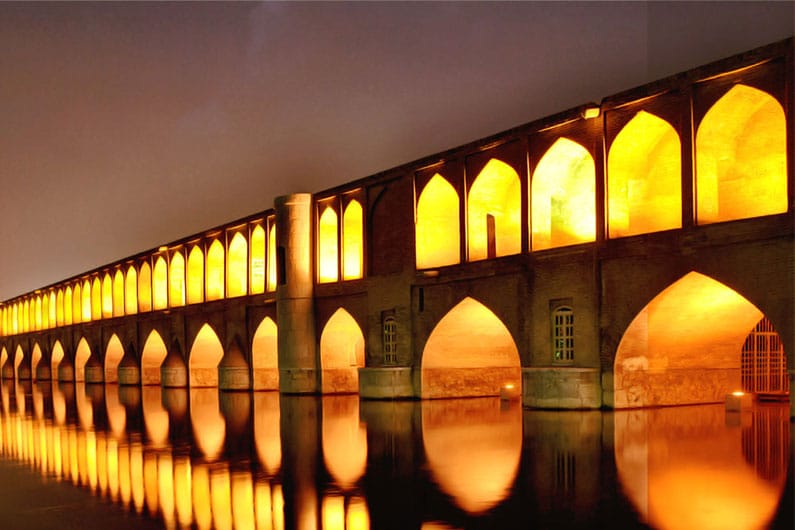 بهترین مقاصد سفر در زمستان مثل اصفهان