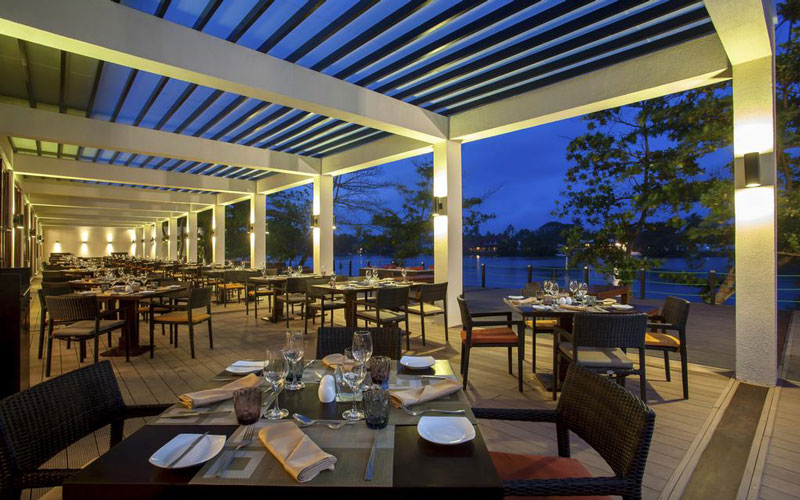 هتل سِنتارا سی سندز در سریلانکا